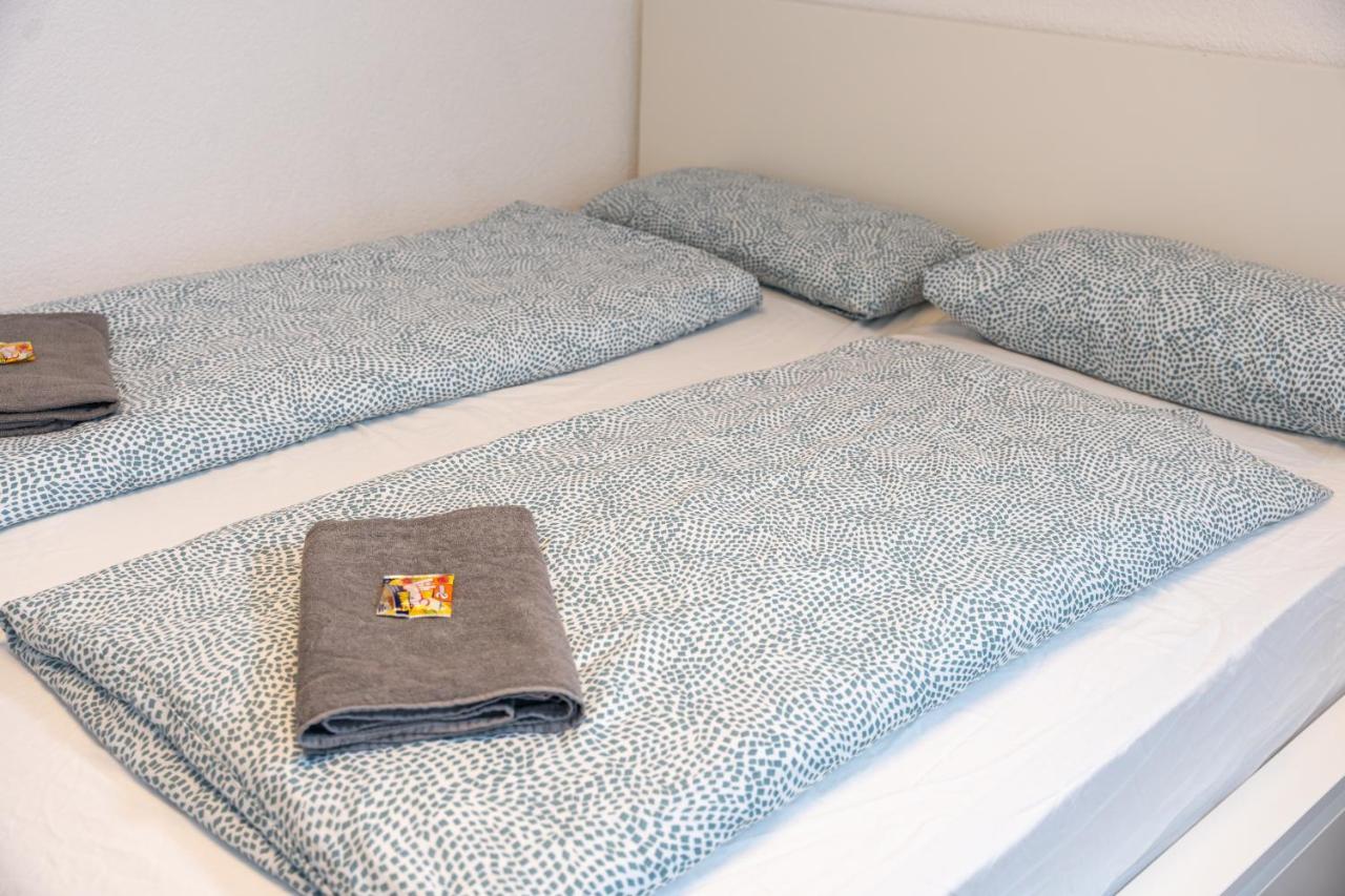 #3 Bequemes Zimmer Mit Pool Und Garten Memmingen Extérieur photo