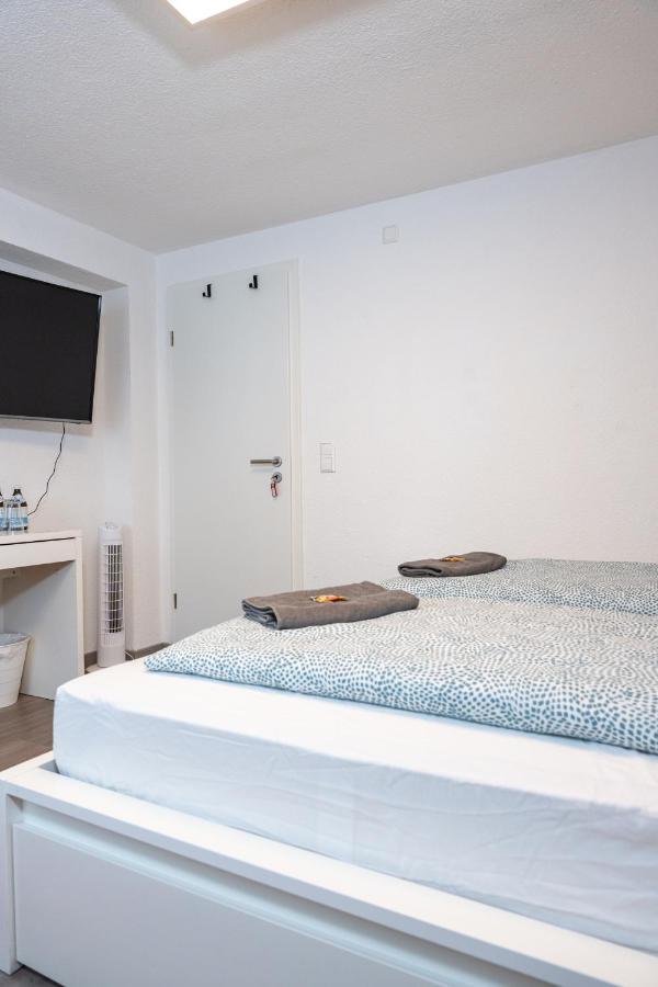 #3 Bequemes Zimmer Mit Pool Und Garten Memmingen Extérieur photo