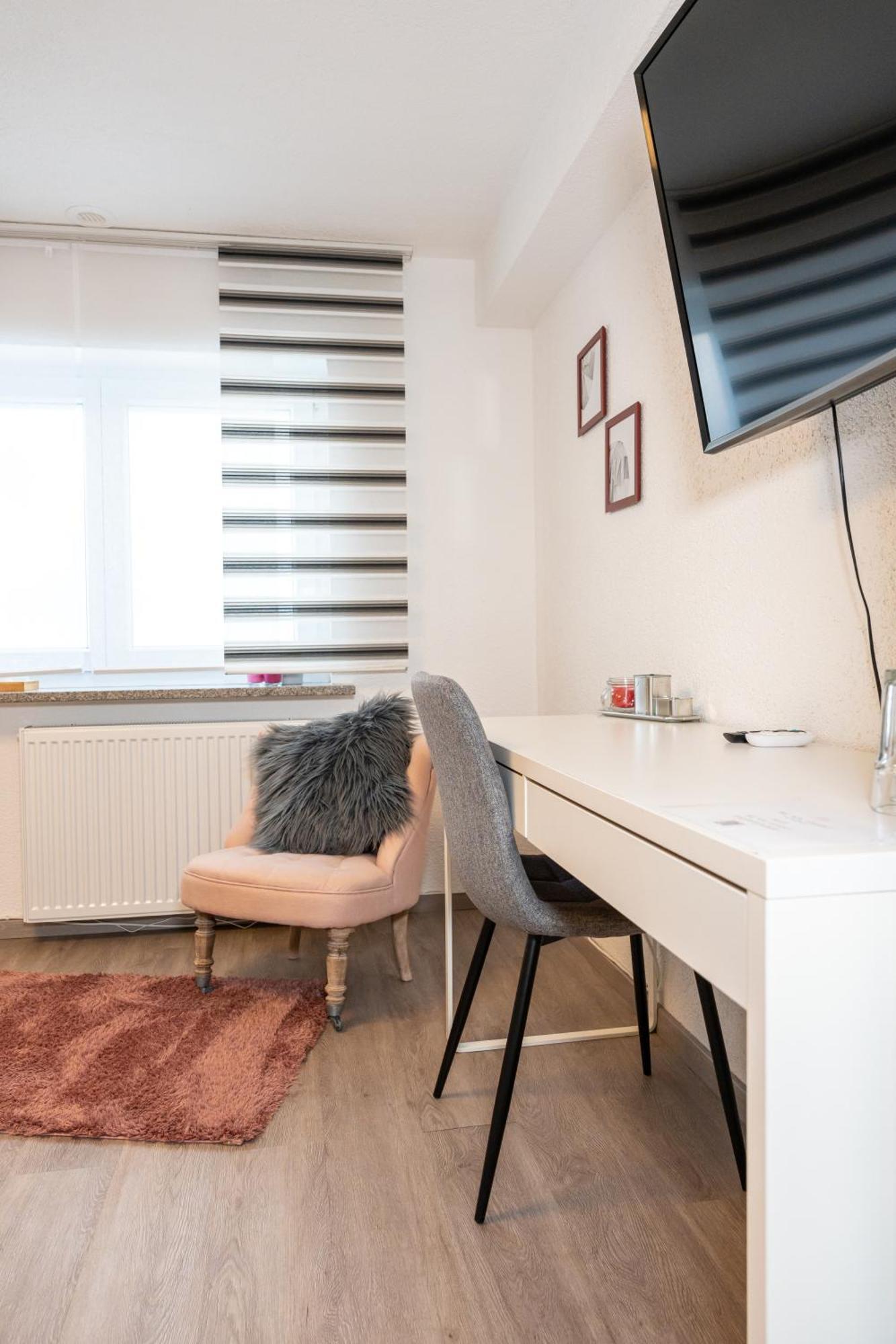 #3 Bequemes Zimmer Mit Pool Und Garten Memmingen Extérieur photo